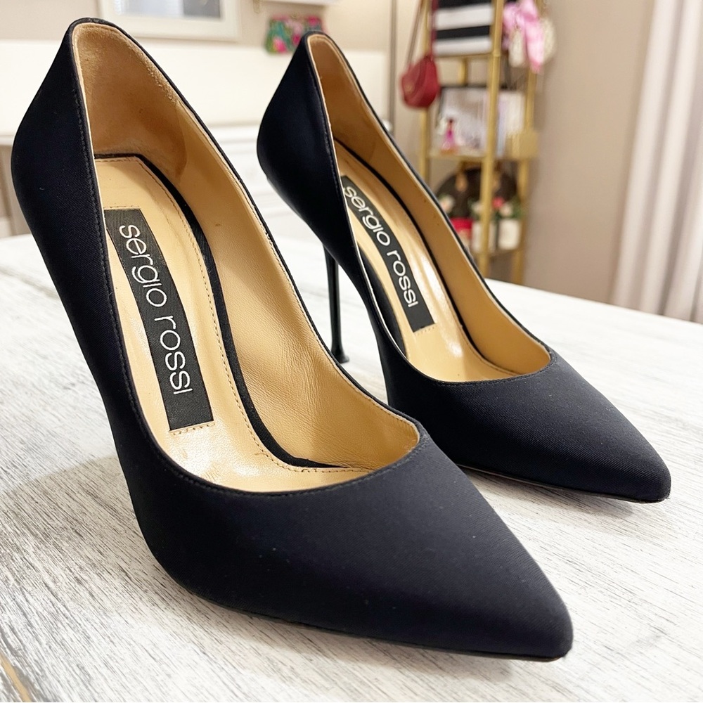 Sergio Rossi Black Classic pointed Heels size 37
